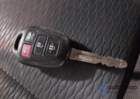 2019 Toyota Corolla Le z USA, uszkodzony, nr VIN 5YFBURHE5KP920054